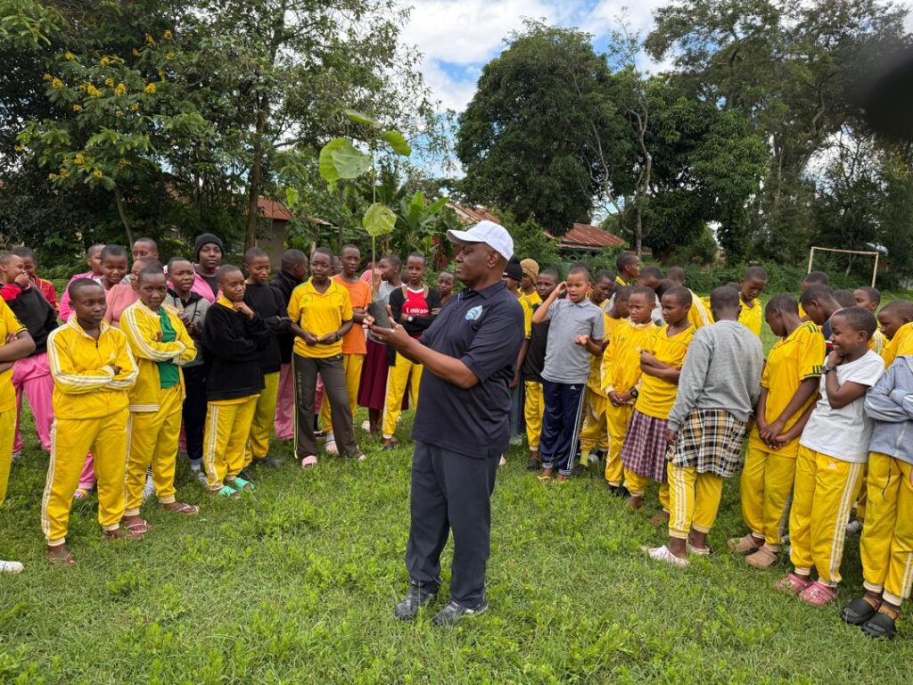 Padre Aidan G. Msafiri Aadhimisha Miaka 63 kwa Kupanda Miti na Kutoa Miche 7,000 7